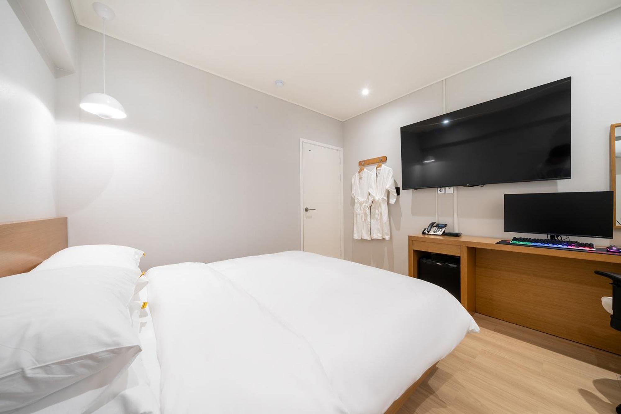 Mono Hotel Сувон Екстериор снимка
