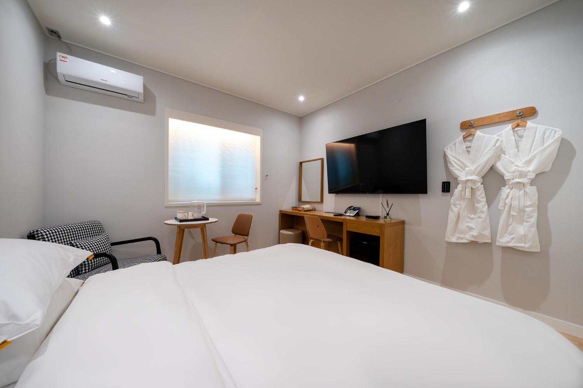 Mono Hotel Сувон Екстериор снимка