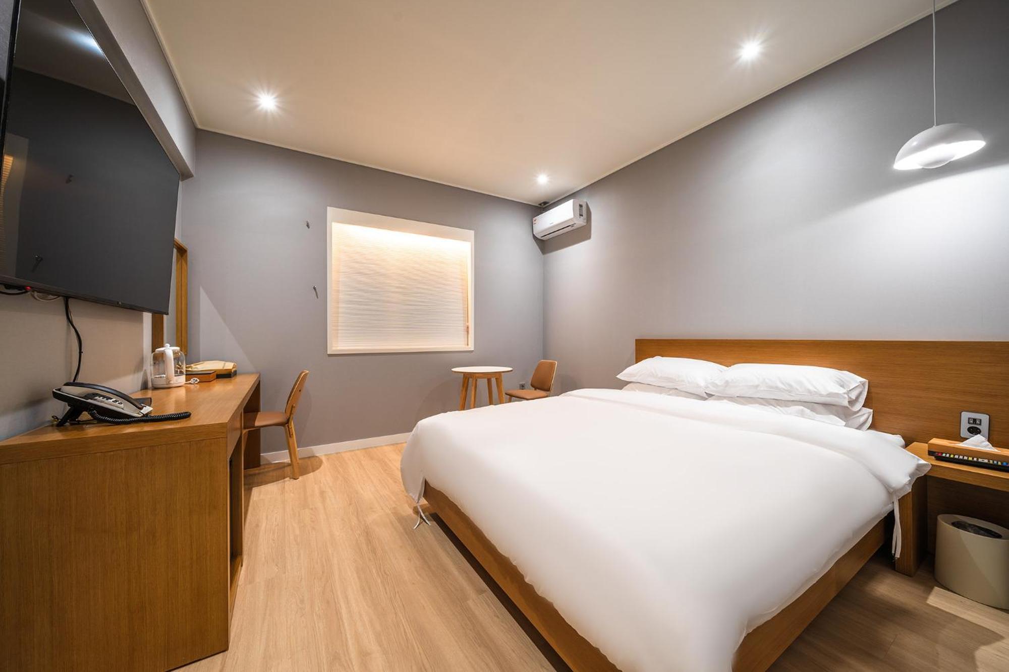 Mono Hotel Сувон Екстериор снимка
