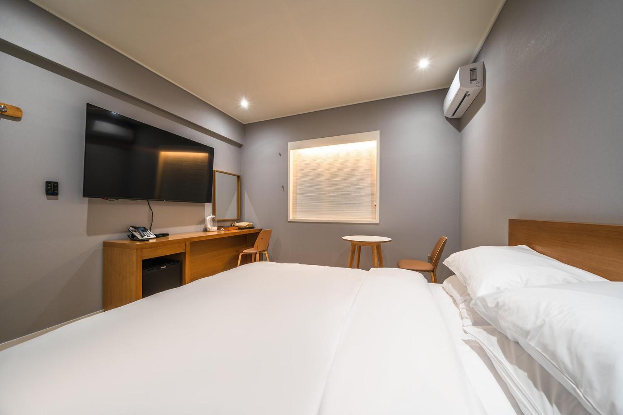 Mono Hotel Сувон Екстериор снимка